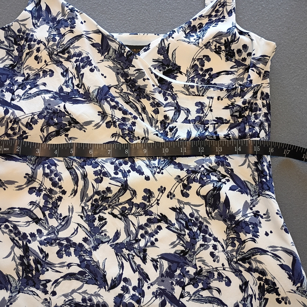 Donna Karan White Top with Blue Floral Print Size Medium Side Zipper fully Lined - Picture 4 of 10
